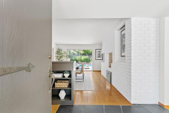2050 Wooded Glen Drive, Los Altos CA: https://media.crmls.org/mediaz/3b5c0810-168b-4f0c-974d-74bcc95a3ddf.jpg