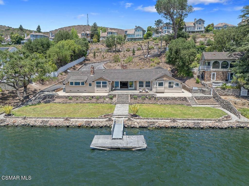 800 Lake Sherwood Drive