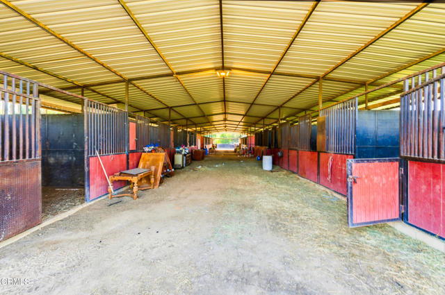 Detail Gallery Image 10 of 24 For 19030 Santa Rosa Mine Rd, Perris,  CA 92570 - 7 Beds | 5 Baths