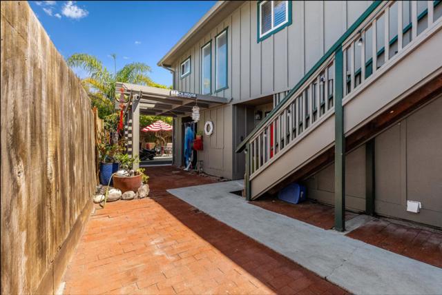 716 Seacliff Drive, Aptos CA: https://media.crmls.org/mediaz/3b5c8250-8f6a-43d1-be67-0f42fa705970.jpg