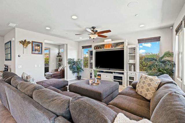 35551 Luna Court, Palm Desert CA: https://media.crmls.org/mediaz/3b5c8566-42b5-46a6-a7bd-5a6369c64ff5.jpg