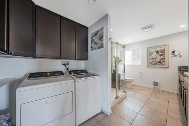 12340 Lakeshore Drive, Clearlake CA: https://media.crmls.org/mediaz/3b5cdbef-964d-46bd-9a09-8cbc29369b1c.jpg