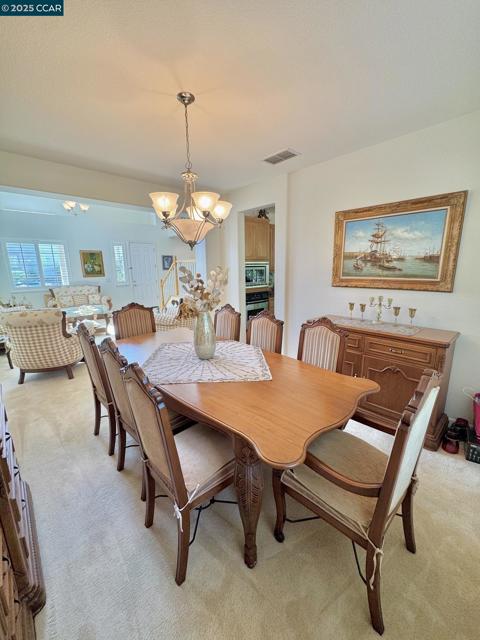 5114 Rasmussen Way, Fairfield CA: https://media.crmls.org/mediaz/3b5d1ad0-889e-4767-82b0-8de35b3650d1.jpg