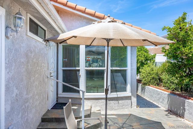 2010 W San Marcos Blvd, San Marcos CA: https://media.crmls.org/mediaz/3b5ded63-b6d9-4c75-93a8-e9788615dfce.jpg