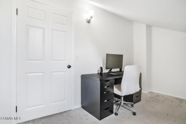 6057 Rainbow Hill Road, Agoura Hills CA: https://media.crmls.org/mediaz/3b5e4823-c67d-4283-a6b2-074573f29e5a.jpg