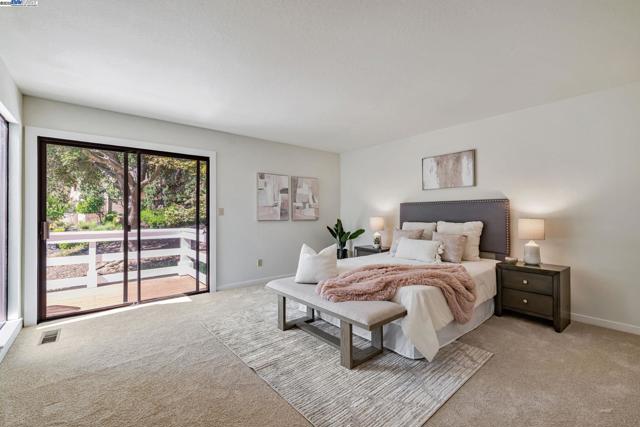 2394 Ironwood Pl, Alamo CA: https://media.crmls.org/mediaz/3b5f1f3a-6fd5-4d48-a0f6-2b7e53939e89.jpg