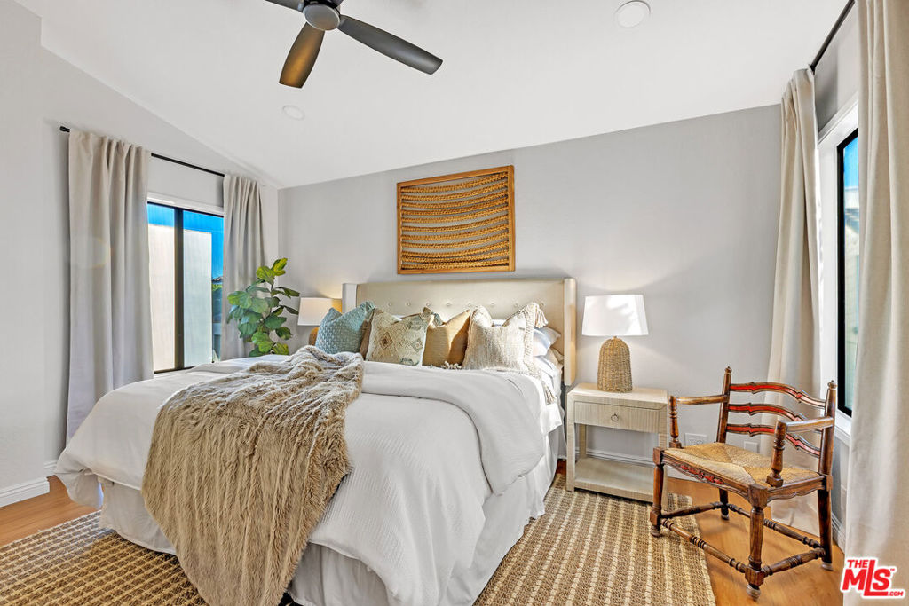 3b5fb4e3 69ef 4ef7 B165 D156c70f409e