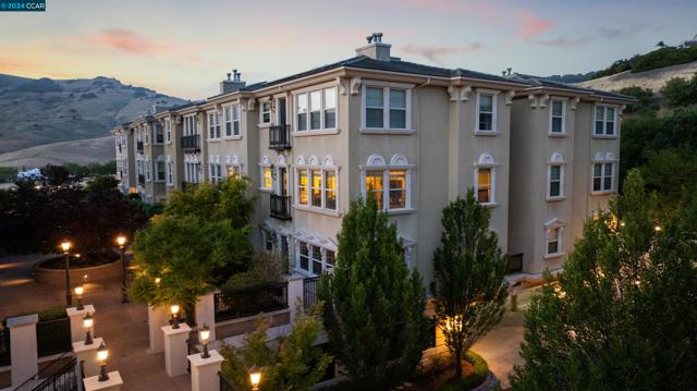 Image 2 of 40 For 1233 Symphony Way