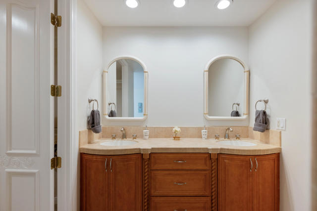 79100 Montego Bay Drive, Bermuda Dunes CA: https://media.crmls.org/mediaz/3b602acb-15df-487b-a2dd-d0885955bba1.jpg