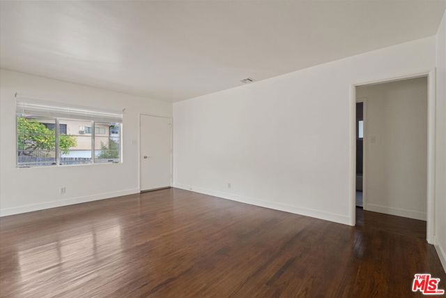 821 Laveta Terrace, Los Angeles CA: https://media.crmls.org/mediaz/3b60b927-35cc-4fda-a865-538d56f4d1d8.jpg