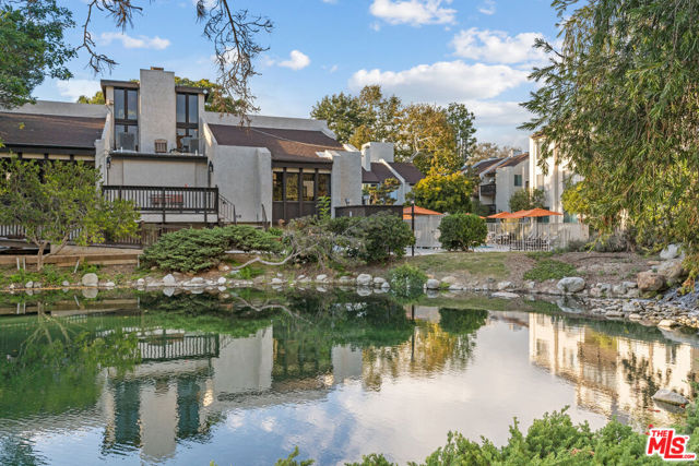 9206 Summertime Lane, Culver City CA: https://media.crmls.org/mediaz/3b60ce7e-06f0-4a70-afab-d1dae4cf64f3.jpg