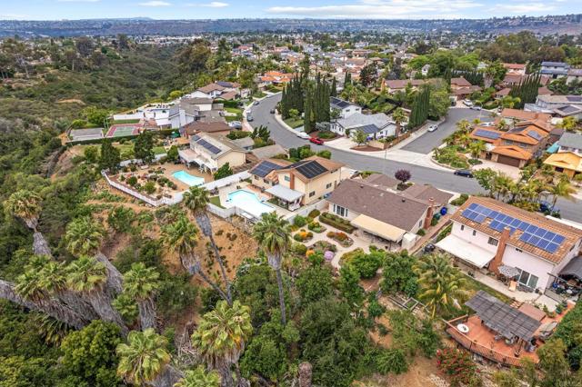 6034 Wenrich Drive, San Diego CA: https://media.crmls.org/mediaz/3b60f48c-6e98-4f1b-b055-c7b8c644c683.jpg