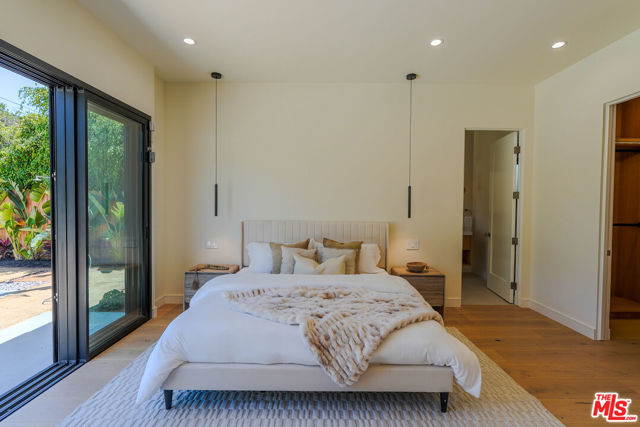4936 Coolidge Avenue, Culver City CA: https://media.crmls.org/mediaz/3b61a8f7-bc56-4648-9e17-a4d0b3267b13.jpg