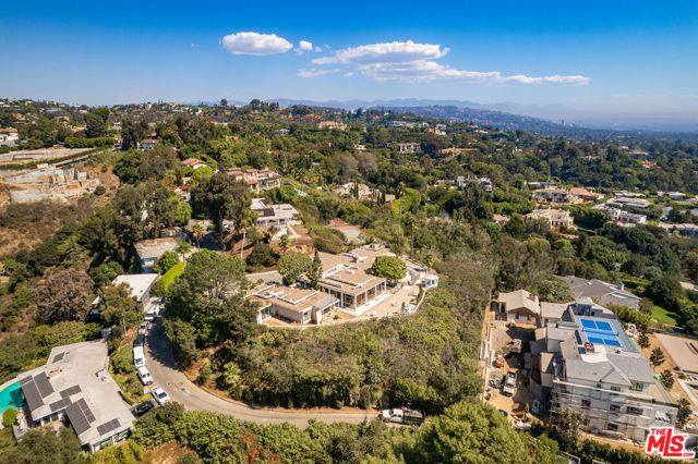 780 Linda Flora Drive, Los Angeles, California 90049, 4 Bedrooms Bedrooms, ,6 BathroomsBathrooms,Single Family Residence,For Sale,Linda Flora,24446429