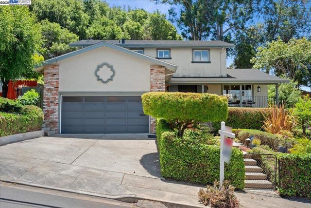3457 Hackamore Dr, Hayward CA: https://media.crmls.org/mediaz/3b633871-2683-4616-89e0-5c20b9b44d62.jpg