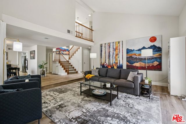 5946 E Calle Principia, Anaheim CA: https://media.crmls.org/mediaz/3b658a17-4134-4f0b-a5b1-397020787064.jpg
