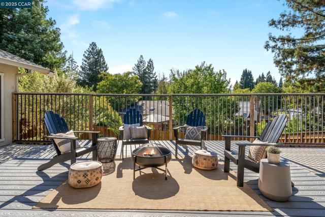 131 Clover Hill Court, Danville CA: https://media.crmls.org/mediaz/3b6611bd-3242-42cb-b25e-f0f3efe6fbe7.jpg