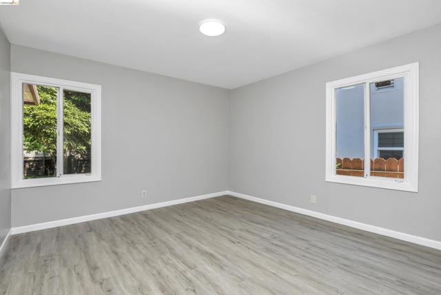 Image 17 of 40 For 120 Hillcrest Ave