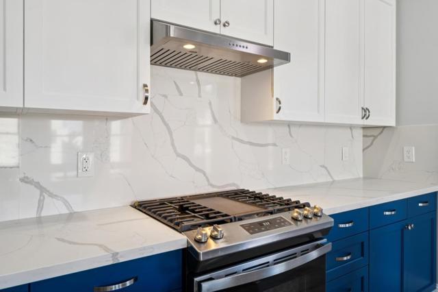 30003006 26th Street, San Francisco CA: https://media.crmls.org/mediaz/3b66c2c7-8a28-4b07-83df-8d7cfa33d413.jpg