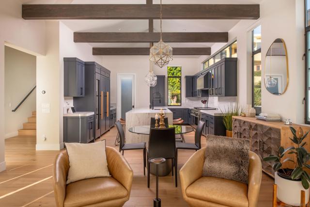 12994 Via Esperia, Del Mar CA: https://media.crmls.org/mediaz/3b66ebda-c562-495f-a8aa-14a0ebe8c290.jpg