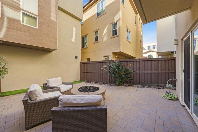 8337 Summit way, San Diego CA: https://media.crmls.org/mediaz/3b67d7ec-f161-4ef4-840b-445f124195cc.jpg
