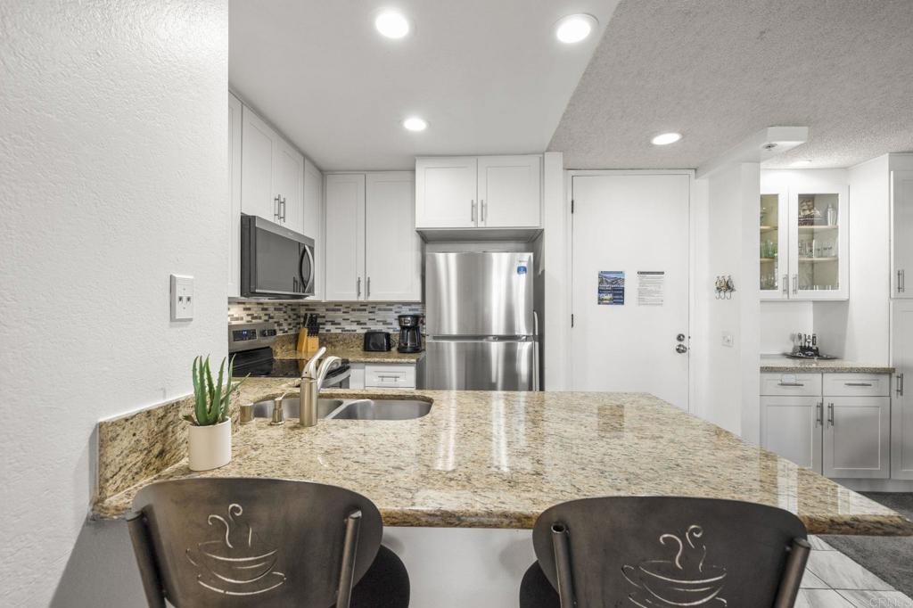 999 Pacific Street - photo 7