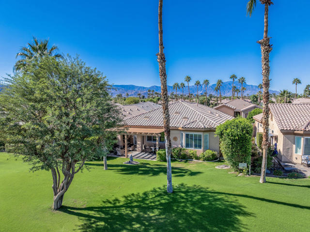 43328 Heritage Palms N Drive, Indio CA: https://media.crmls.org/mediaz/3b6906e2-4f3c-4f62-ad53-2f8ba684a34a.jpg