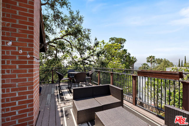 4713 Bedel Street, Woodland Hills CA: https://media.crmls.org/mediaz/3b6928ae-accd-47c0-8472-b310e3fdb19e.jpg