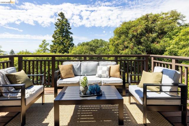 636 Euclid Ave, Berkeley CA: https://media.crmls.org/mediaz/3b693eb1-3bc5-41ba-b428-88872212760d.jpg