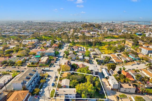 918 27Th St, San Diego CA: https://media.crmls.org/mediaz/3b699636-9ed8-42a1-91dc-6dd556fd8104.jpg