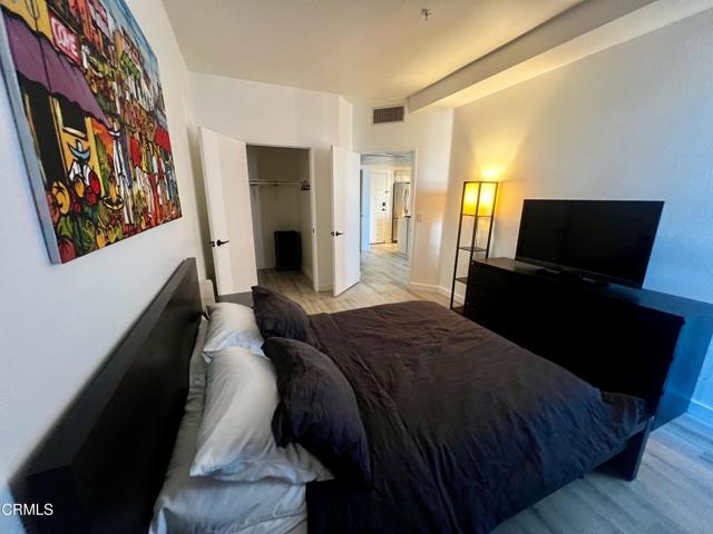 865 B Street, Oxnard CA: https://media.crmls.org/mediaz/3b699e48-03e3-4b3f-949a-27db121a816e.jpg