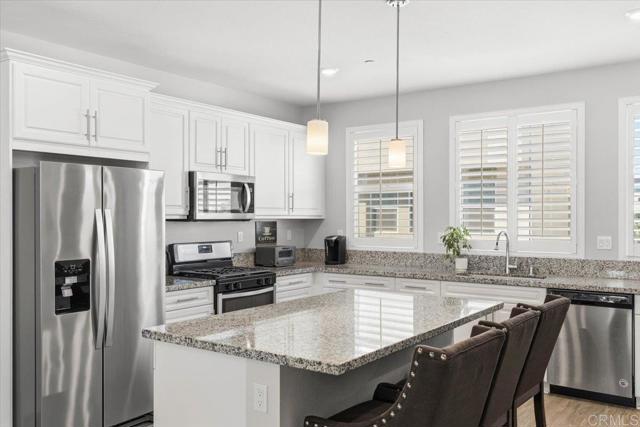 Detail Gallery Image 7 of 38 For 1837 Fauna Way, Chula Vista,  CA 91915 - 4 Beds | 3/1 Baths