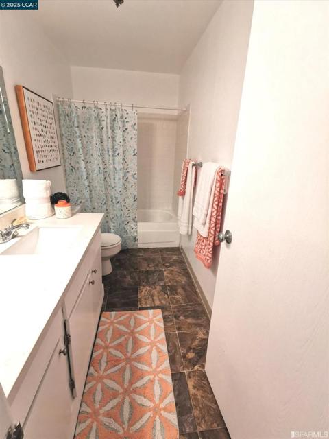 Image 24 of 25 For 555 Pierce St  328