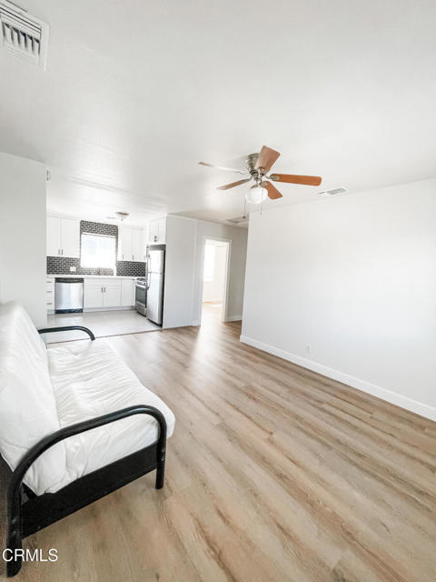 Detail Gallery Image 4 of 13 For 1121 W Exposition Bld, Los Angeles,  CA 90007 - 2 Beds | 1 Baths