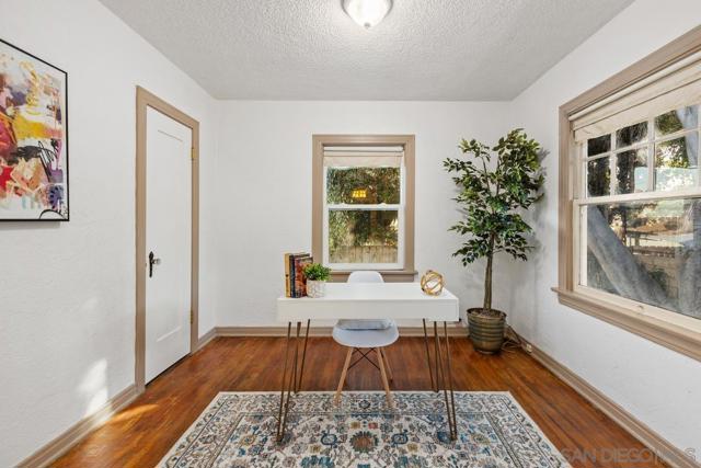 2707 Sweetwater Rd, Spring Valley CA: https://media.crmls.org/mediaz/3b6a3dd5-b054-4d7c-9754-f81de82e1a92.jpg