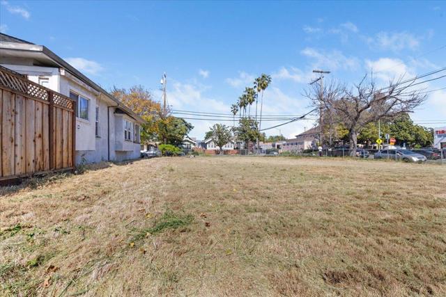 895 S 2nd Street, San Jose CA: https://media.crmls.org/mediaz/3b6a7379-0e77-4bc7-ba08-7184f4a4f489.jpg