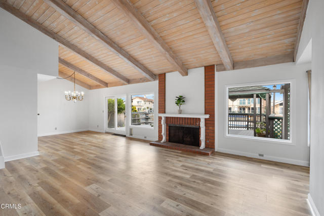 2524 Monaco Drive, Oxnard CA: https://media.crmls.org/mediaz/3b6aa685-e110-42d1-9de6-2889165abcaf.jpg