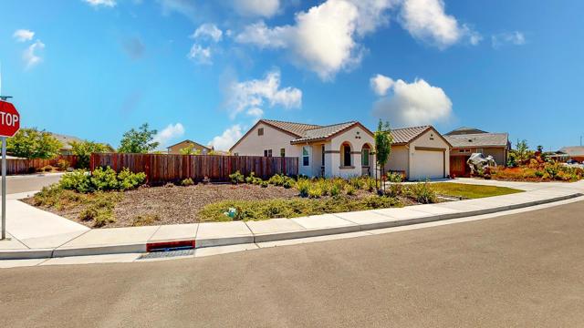 677 Sacramento Way, Hollister CA: https://media.crmls.org/mediaz/3b6b83f5-1e8f-45d9-a274-ecfcab712305.jpg