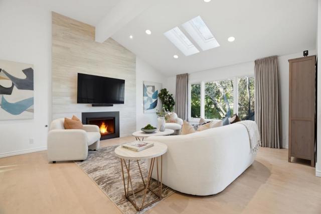 215 Vista De Sierra, Los Gatos CA: https://media.crmls.org/mediaz/3b6d0970-abb8-4cad-8a94-f6d79ca19688.jpg