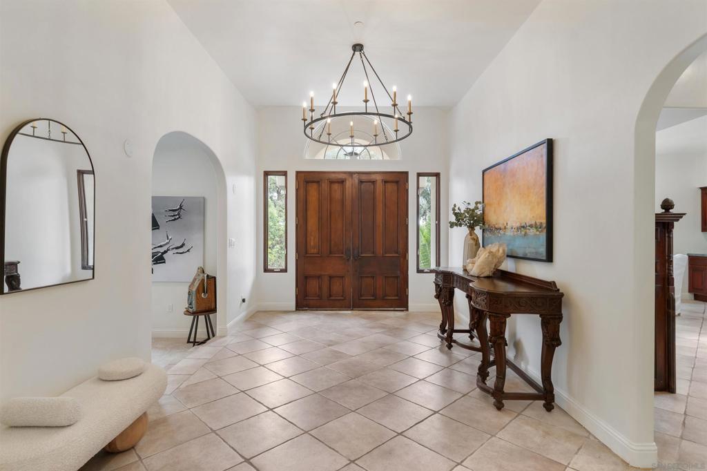 MLS #250028767SD img 3