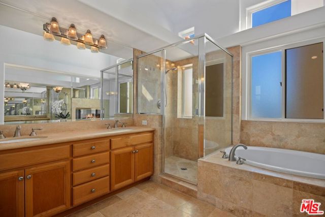 6436 Lunita Road, Malibu CA: https://media.crmls.org/mediaz/3b6d9d73-2000-40d9-89aa-a9f00738b256.jpg