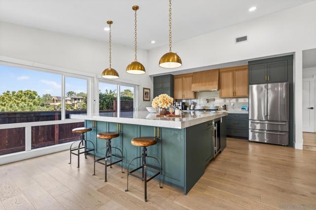 14224 Recuerdo Dr, San Diego CA: https://media.crmls.org/mediaz/3b6db961-205f-4580-ad7b-f8f5a6a4110d.jpg