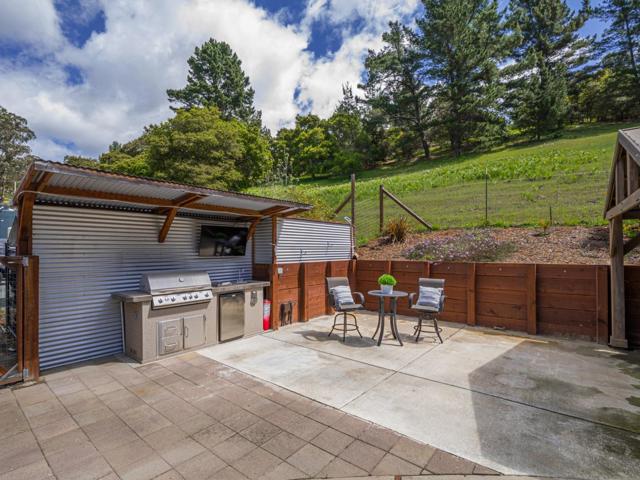20150 Tarawild Court, Prunedale CA: https://media.crmls.org/mediaz/3b6e98f9-70ad-409f-b711-4ecbd5447fbf.jpg