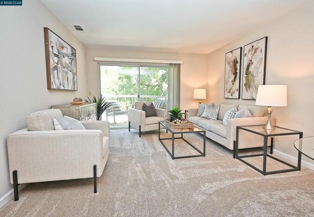 1324 Chateau Cmn, Livermore CA: https://media.crmls.org/mediaz/3b6f28cd-ce8c-4d68-9aa5-c2ce768a8c4b.jpg