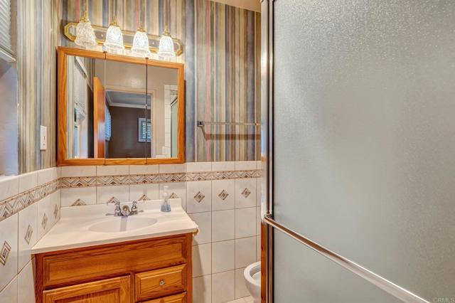1106 Dawnridge Avenue, El Cajon CA: https://media.crmls.org/mediaz/3b70a35f-1159-407e-b027-ed64bbe0f908.jpg