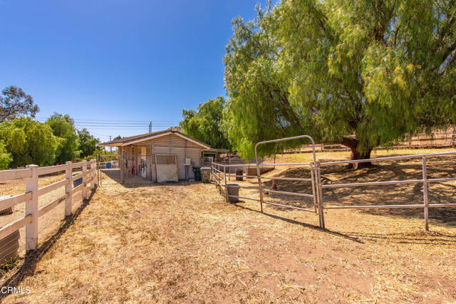 4850 N Moorpark Road, Thousand Oaks CA: https://media.crmls.org/mediaz/3b70ba25-56bb-4377-b7cb-354db700d89e.jpg