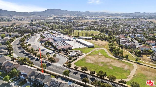 33716 Salvia Lane, Murrieta CA: https://media.crmls.org/mediaz/3b70ecd5-353d-4372-9d0c-9463aa9441ff.jpg