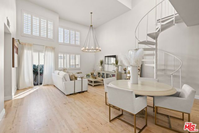 11822 Goshen Avenue, Los Angeles, CA 90049