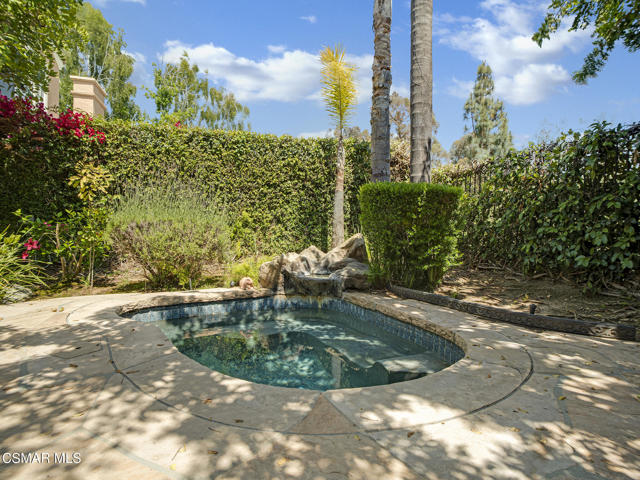 4126 Sterlingview Drive, Moorpark CA: https://media.crmls.org/mediaz/3b7216c3-bdd5-4cd8-af55-073a1bd9dced.jpg