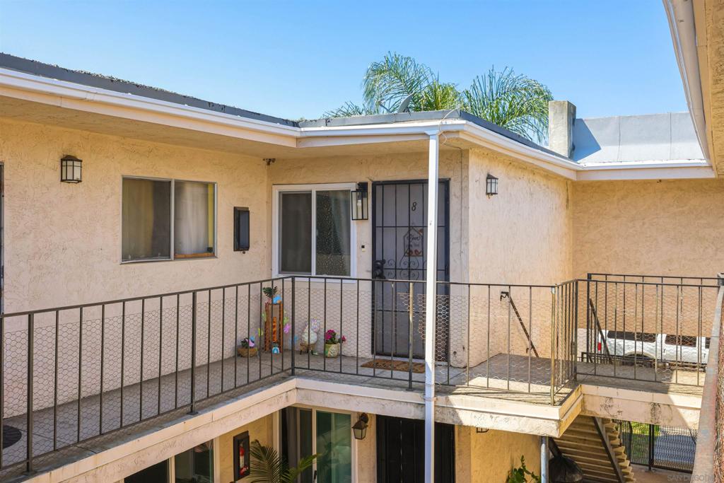 4161 Winona Ave - photo 20